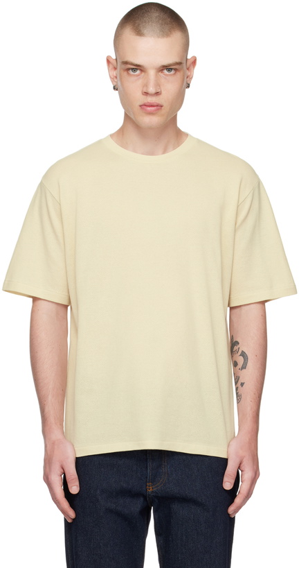 Photo: AURALEE Off-White Crewneck T-Shirt