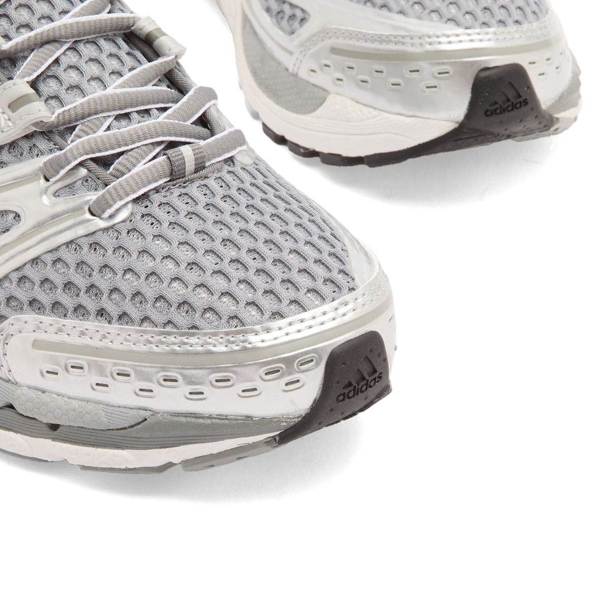 Adidas Adistar Control 5 Sneaker in Grey Three/Core Black/Silver Met.