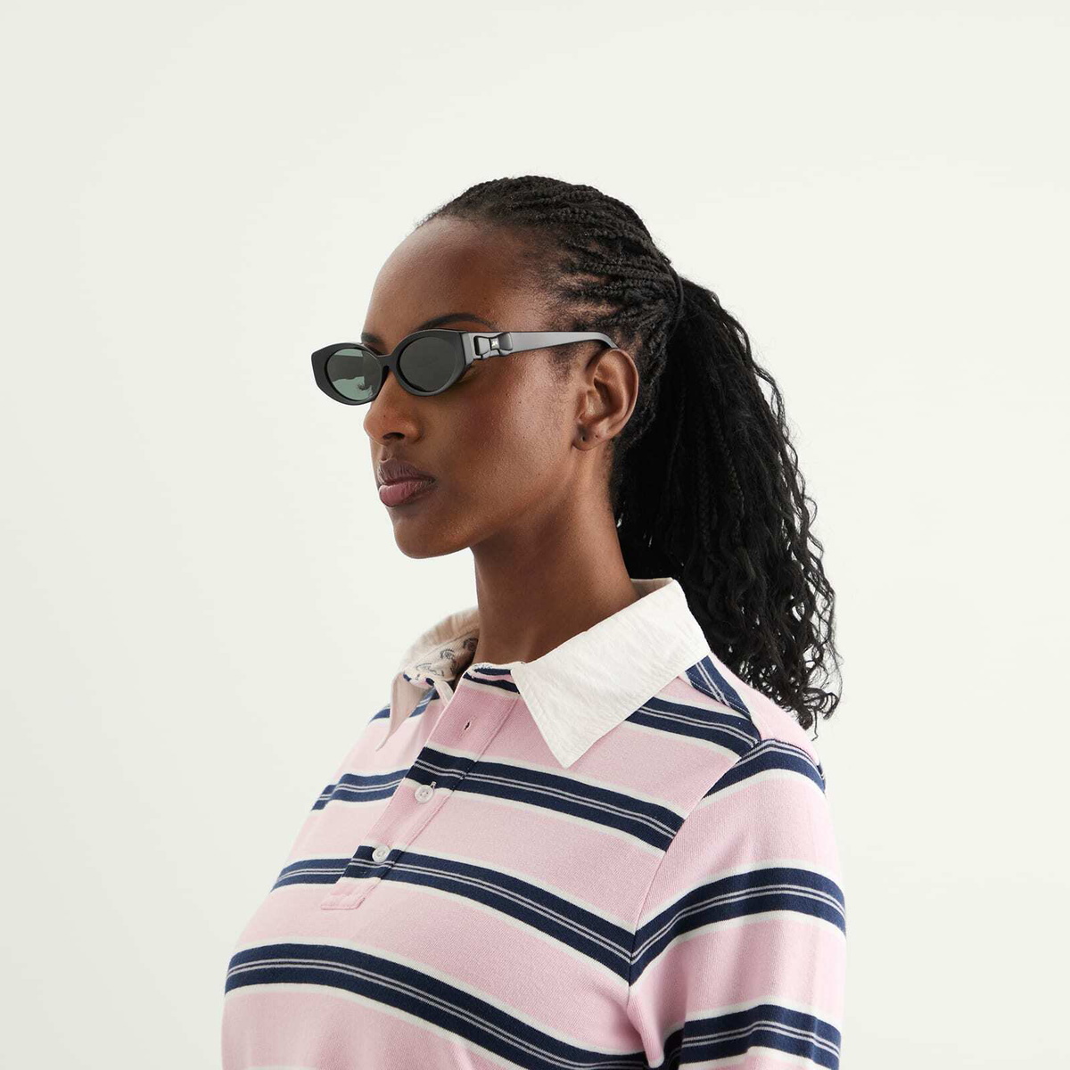 Damson Madder Women's Catty Oval Sunglasses in Black 
