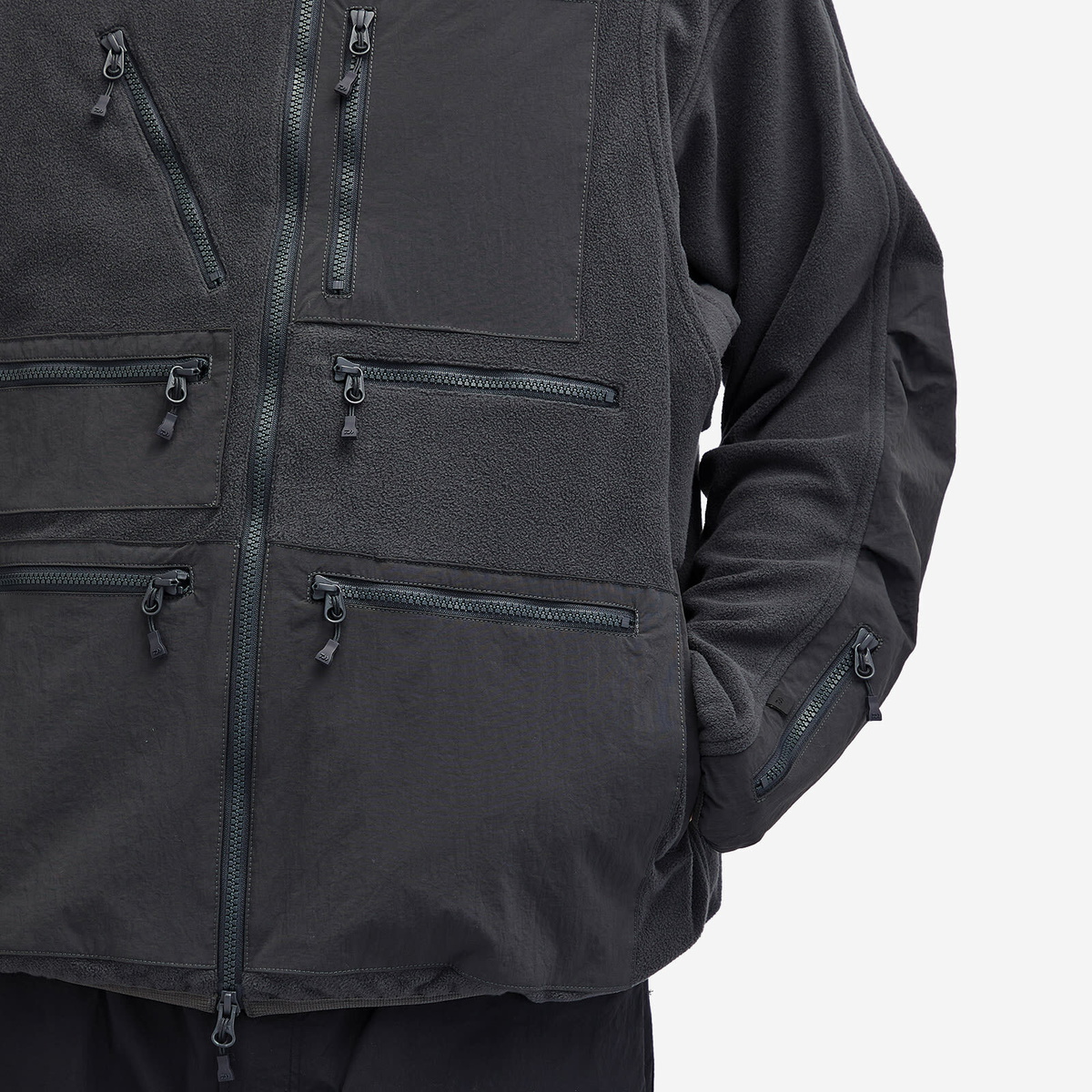 DAIWA Men's Tech Extreme Fleece Jacket in Charcoal