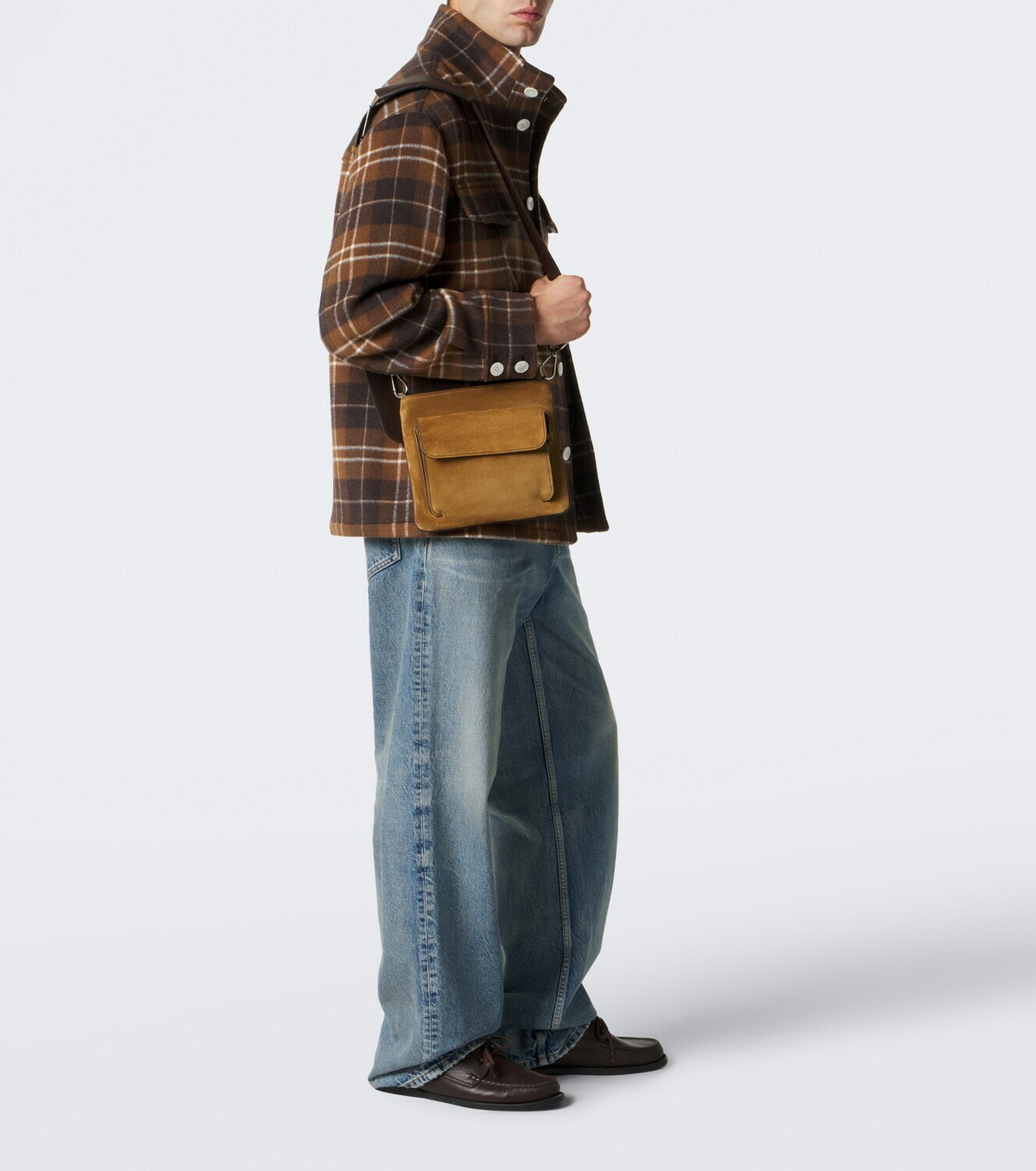 Métier Slide suede messenger bag