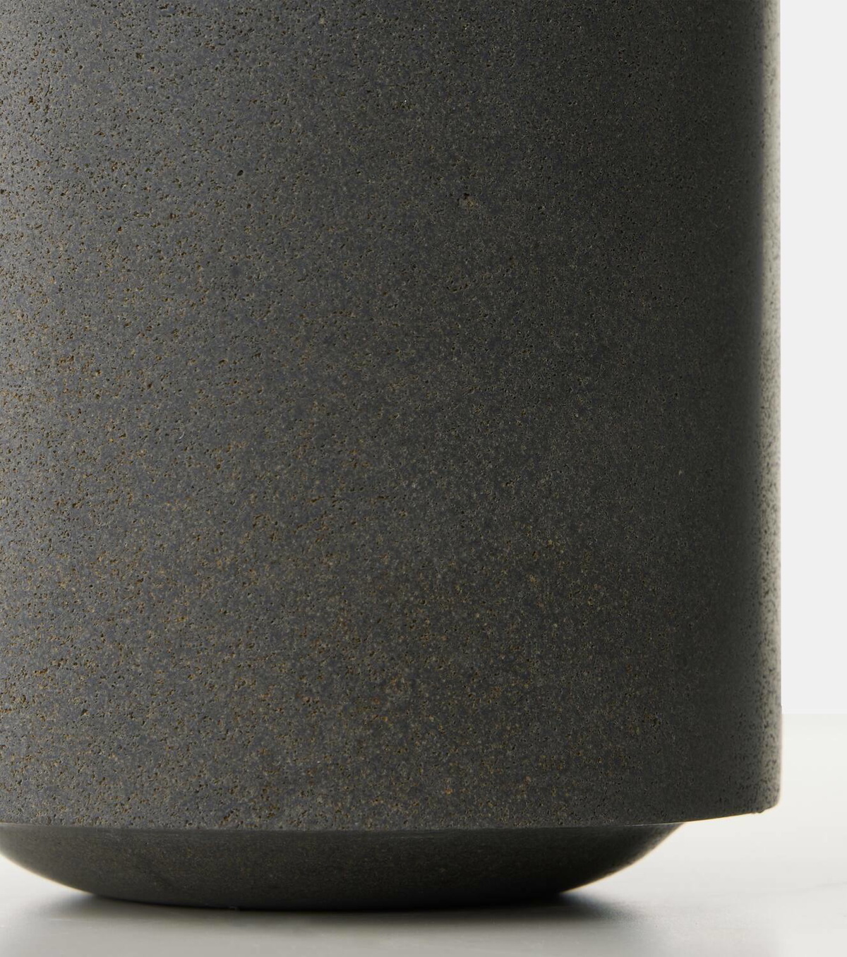 Louise Roe Gallery Object 01 stoneware container