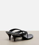Gucci Vittoria leather thong sandals