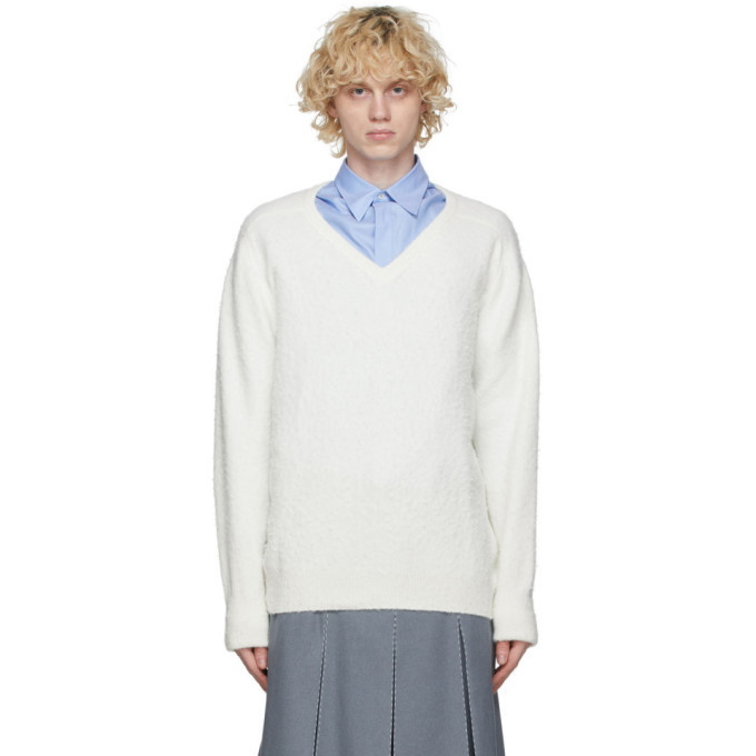 Photo: Maison Margiela Off-White Gauge 7 V-Neck Sweater