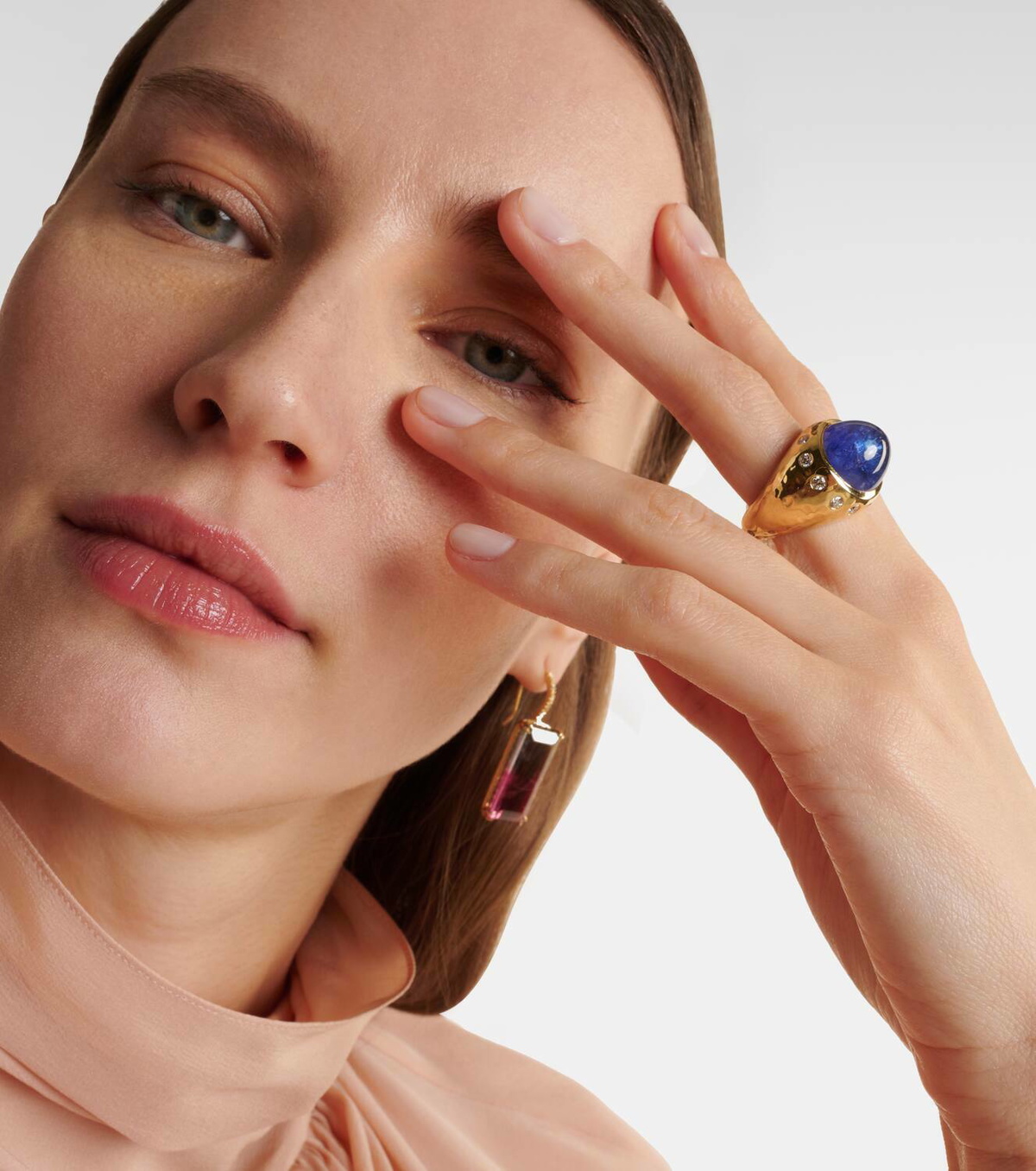 Octavia Elizabeth Blossom 18kt gold ring with tanzanite and diamonds