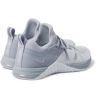 Nike Training - Metcon Flyknit 3 Sneakers - Light gray
