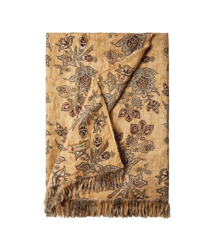 Photo: The House of Lyria Tormento floral linen tablecloth