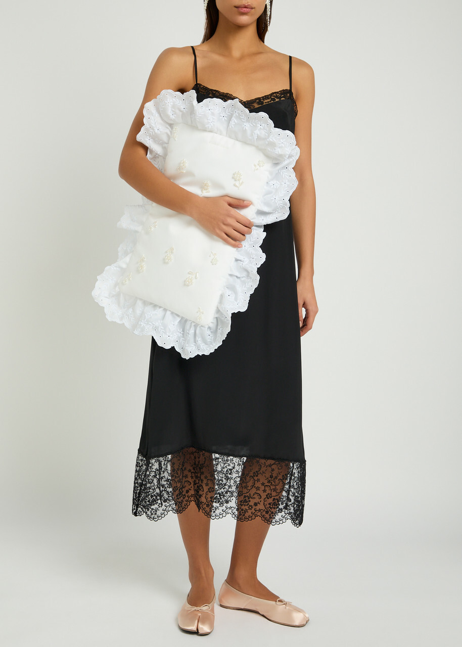 Simone Rocha Pillowcase Embroidered Padded Clutch - White - One Size