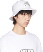 We11done White Basic Logo Bucket Hat