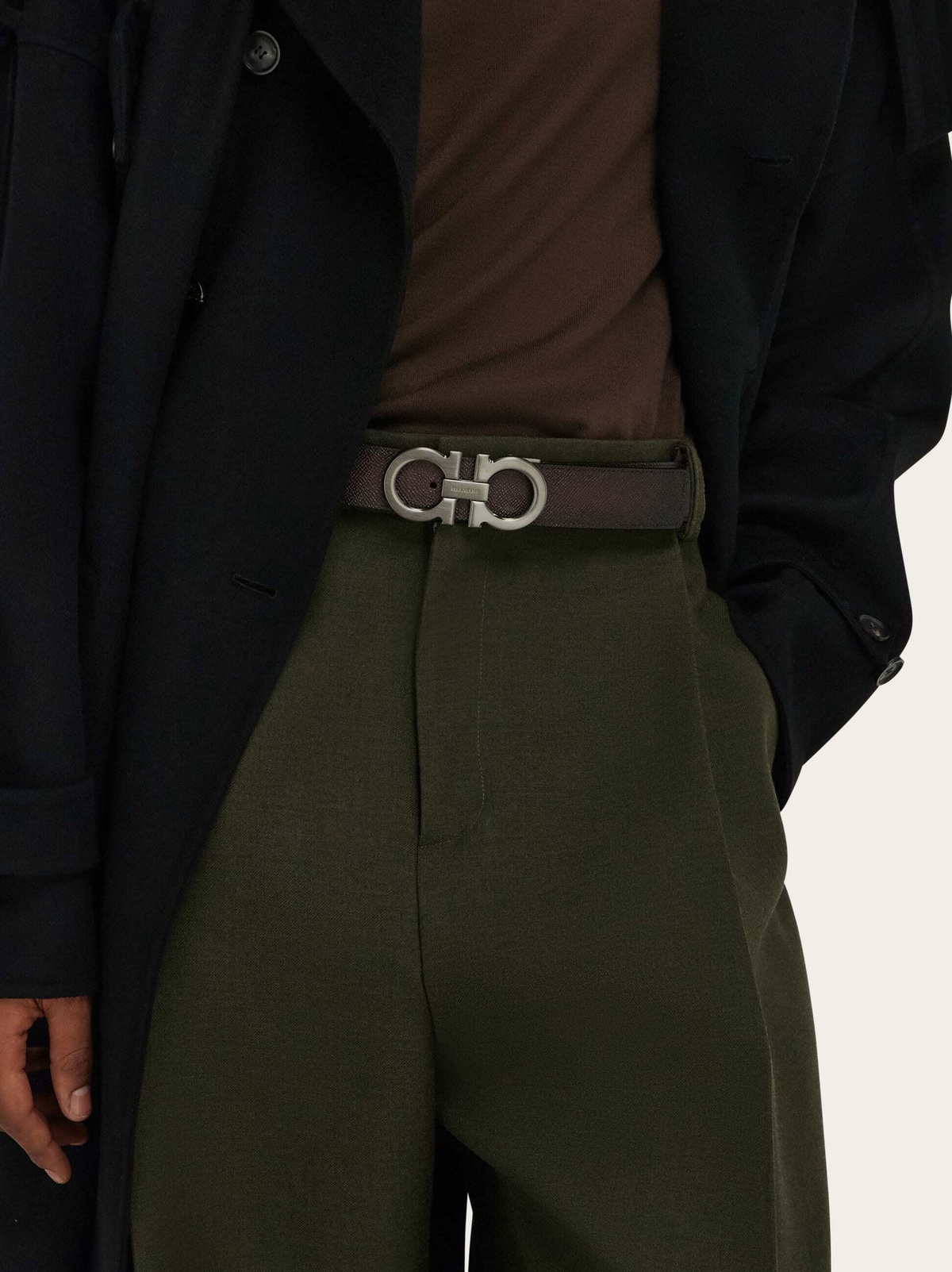 Ferragamo Mens Reversible and adjustable Gancini belt in Red
