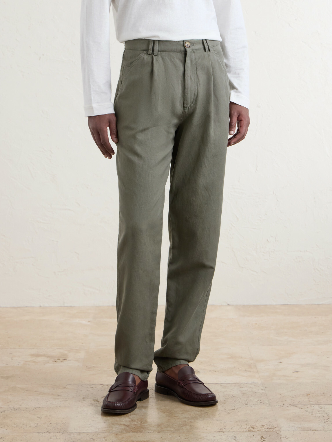 Brunello Cucinelli - Straight-Leg Pleated Cotton and Linen-Blend Trousers - Green