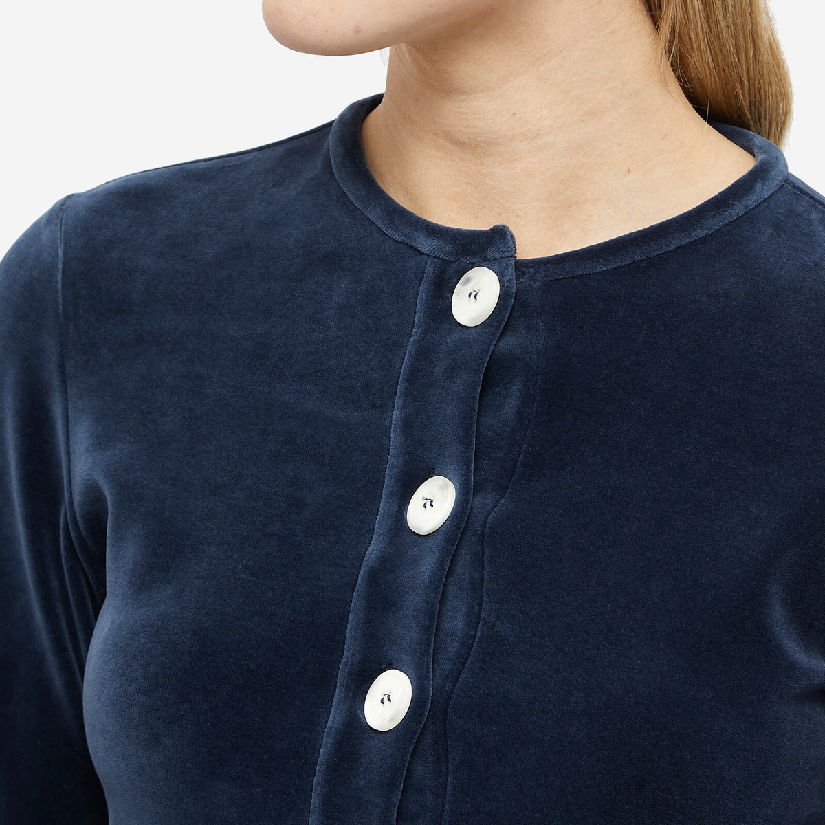 Peachy Den Women's Celeste Velour Cardigan in Navy