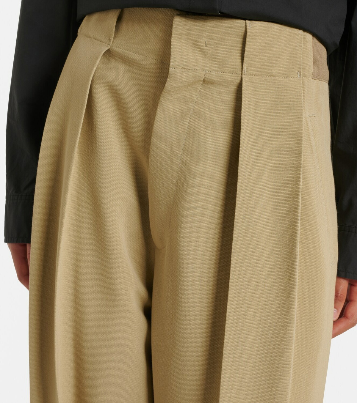 Victoria Beckham Pleated tapered pants