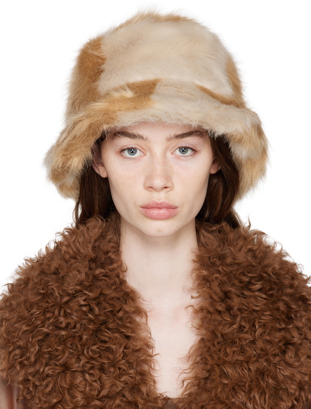 Photo: Stand Studio Beige Wera Bucket Hat