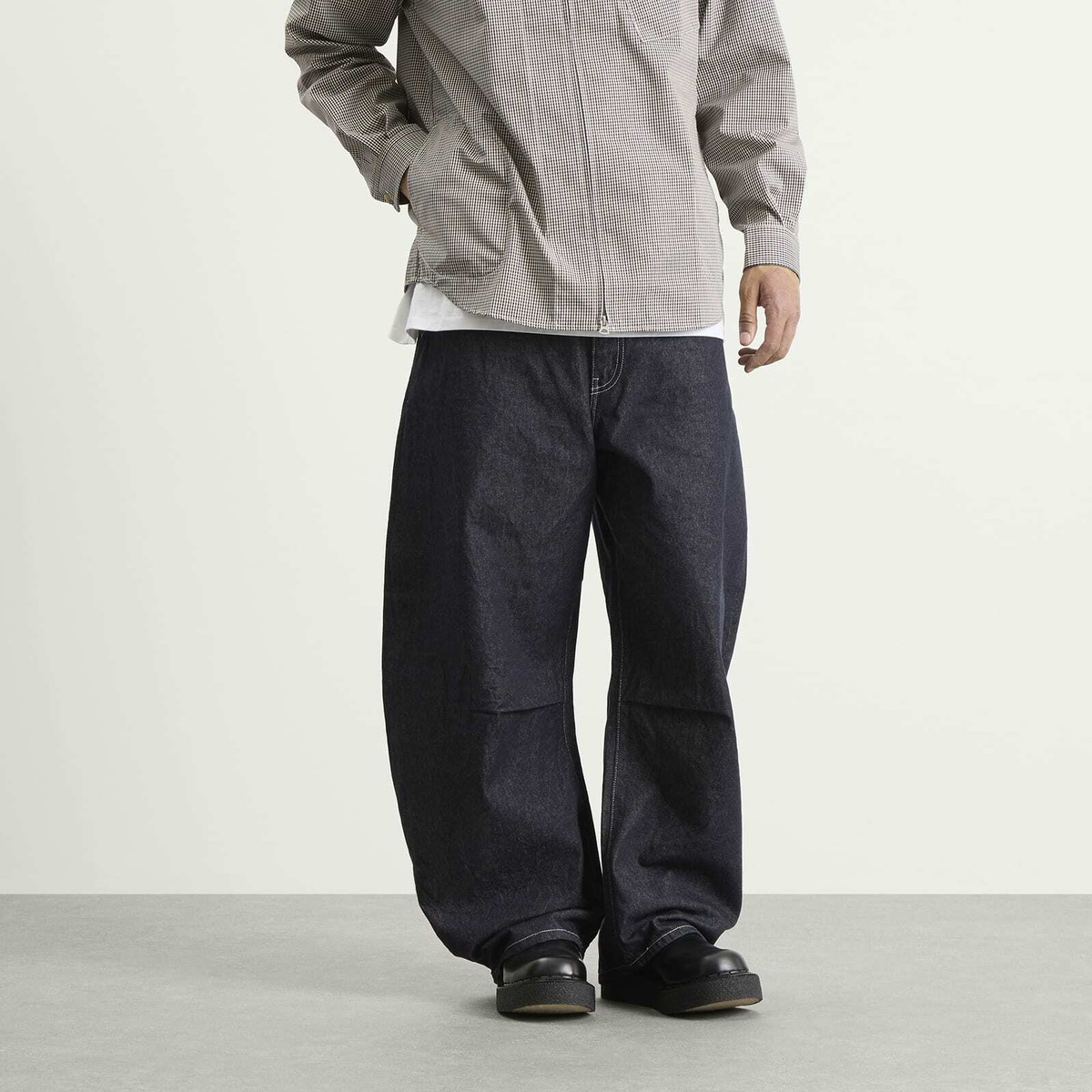 Comme des Garçons Homme Men's Washed Barrel Jeans in Indigo