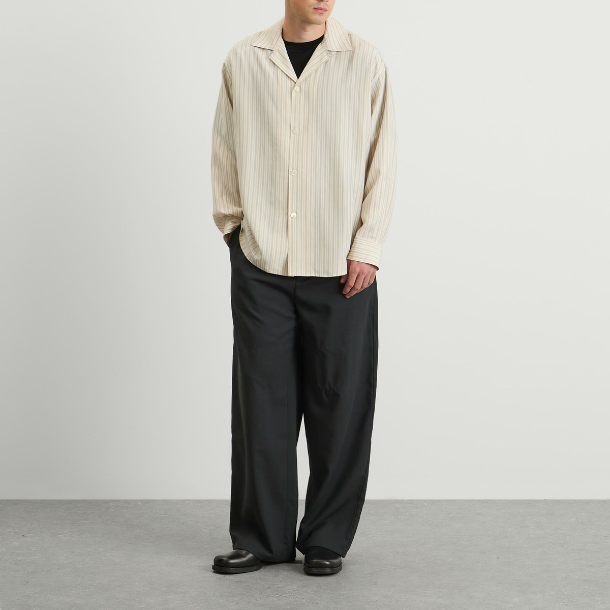 AMI Paris Men's Light Wool Twill Elastic Pants in Anthracite