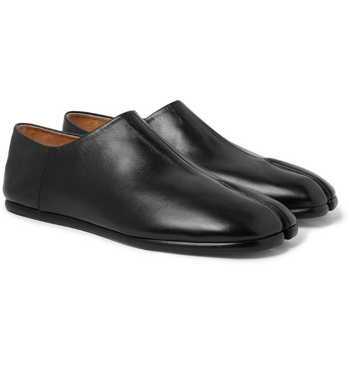 Photo: Maison Margiela - Tabi Collapsible-Heel Split-Toe Leather Loafers - Black