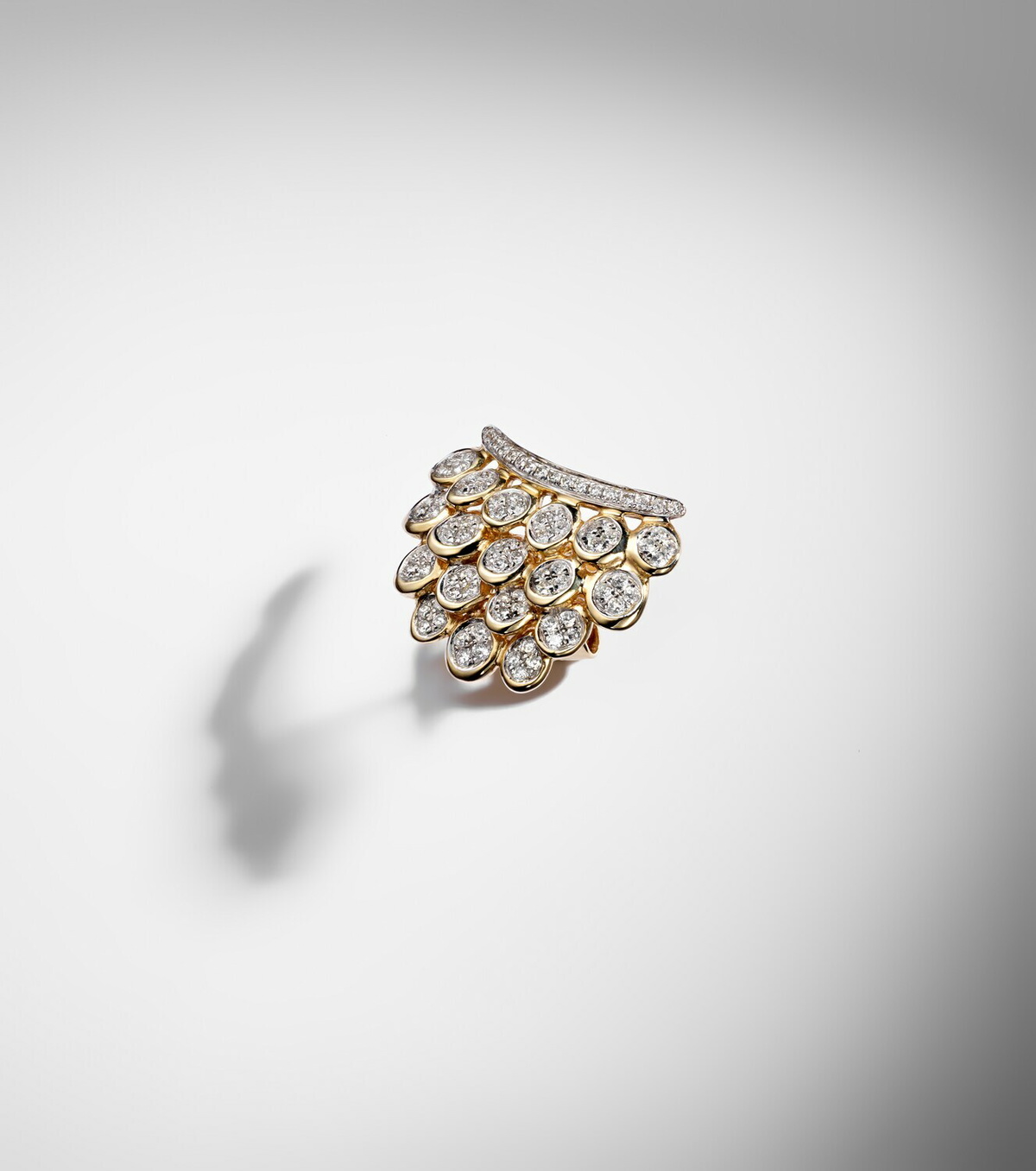 Rainbow K Blossom 14kt gold single earring with diamonds