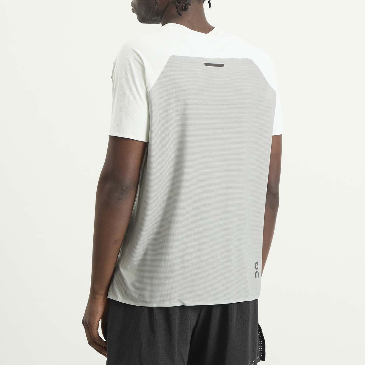 ON Men's Performance T-Shirt in Iceberg/Tin