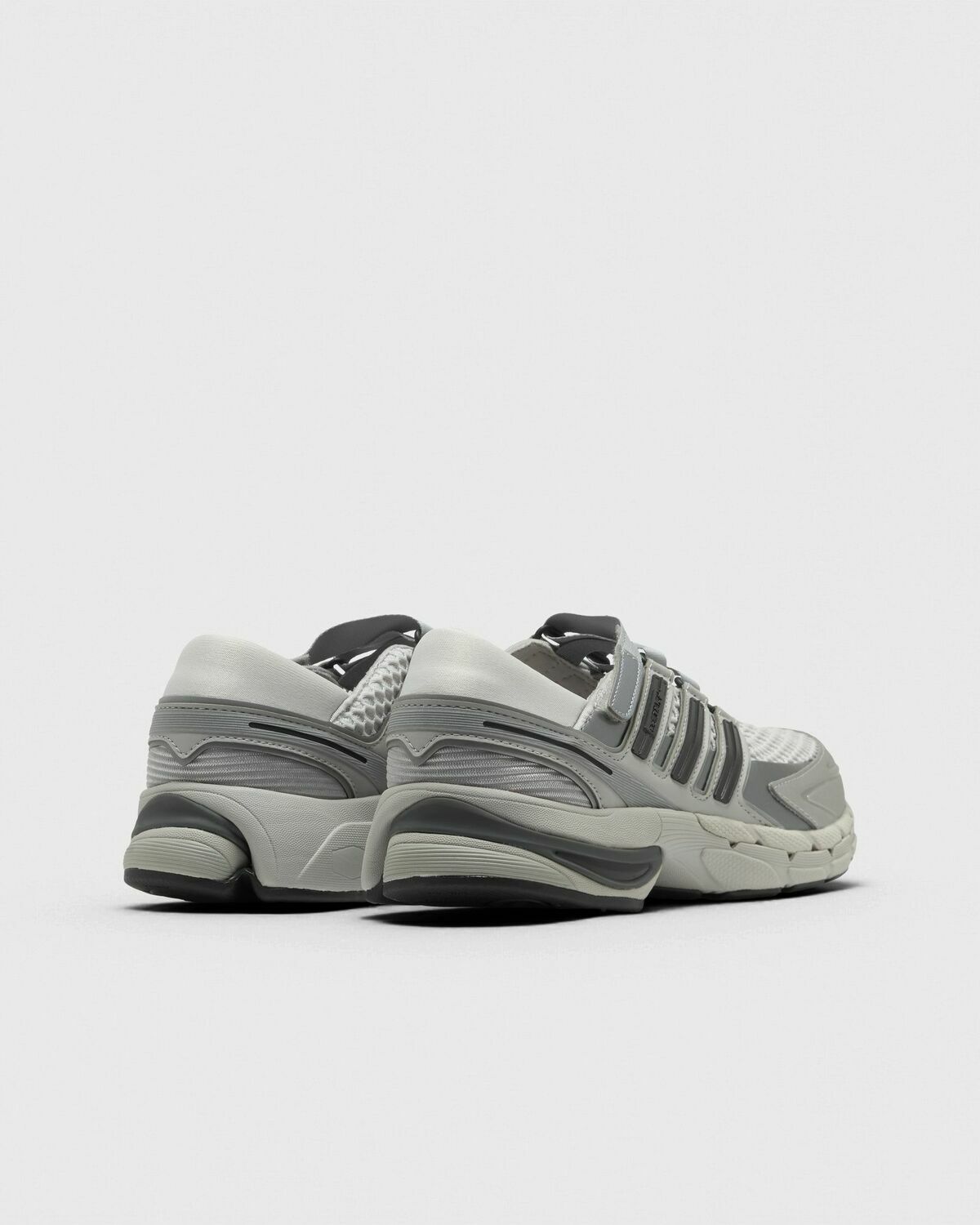 WMNS ADISTAR CONTROL 5 MJ