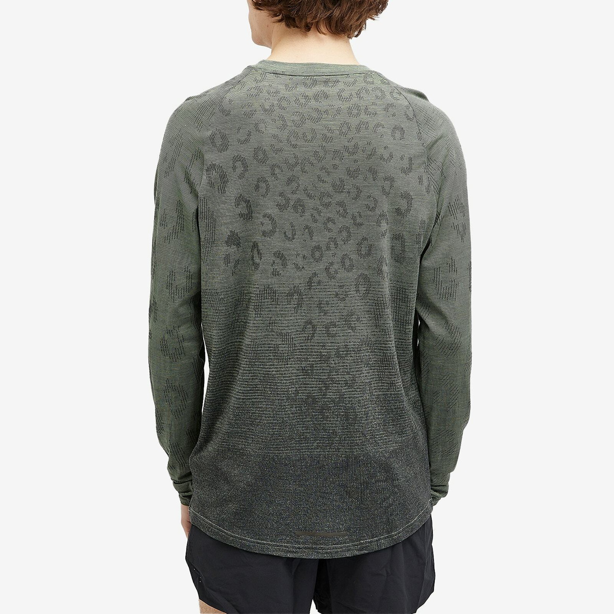 Nike Running Men's Nike Run Division Long Sleeved T-Shirt in Jade Horizon/Iron Grey