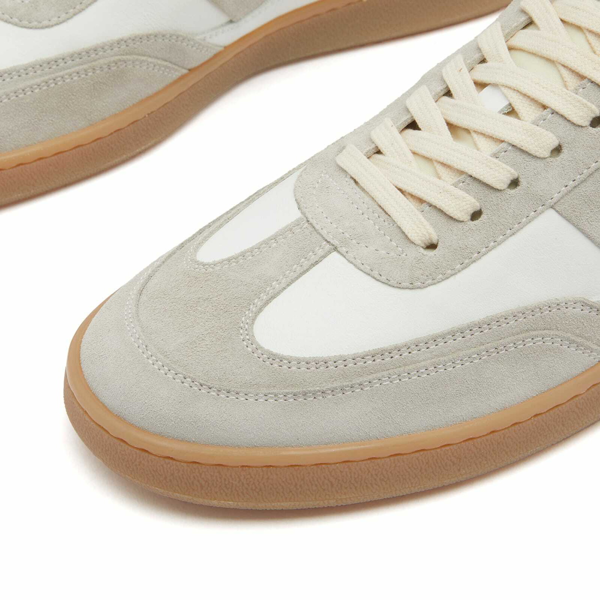 Collegium Men's Pillar Court Sneaker in White/Grey