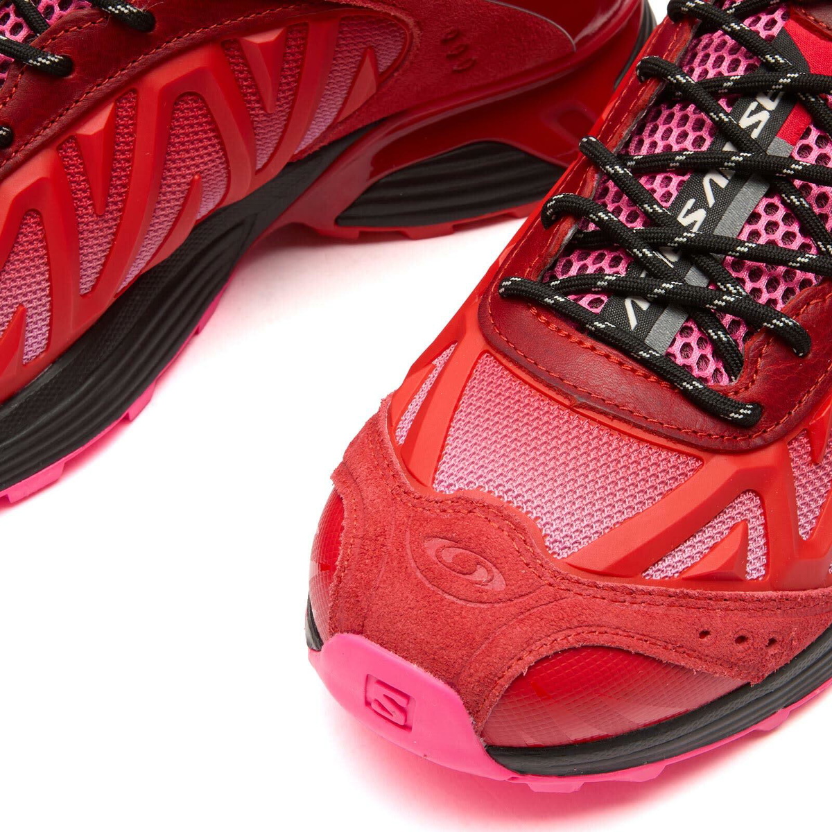 Salomon x Aries XT-Whisper Sneaker in Fiery Red/Fuchsia Pink/Black