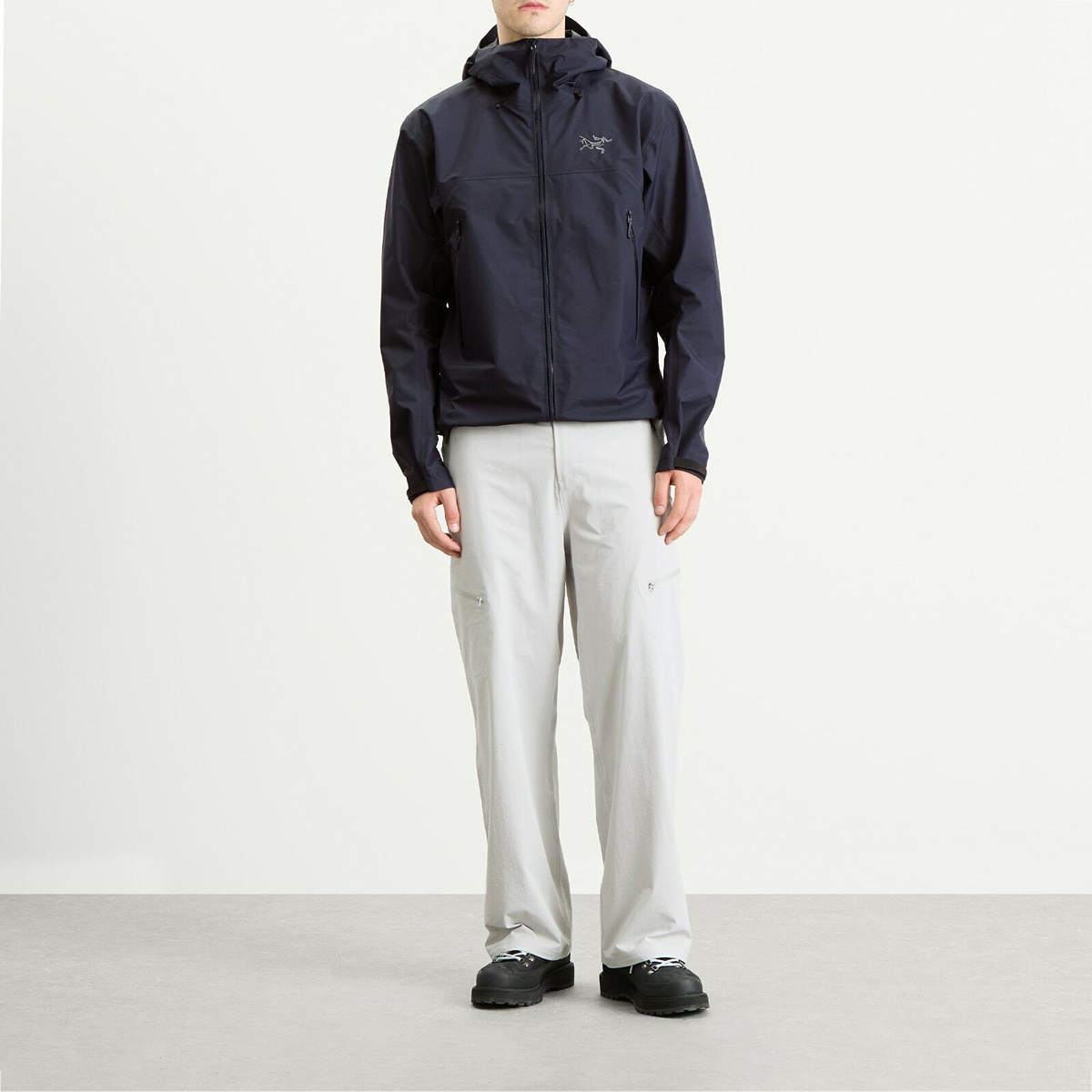 Arc'teryx Men's Beta SL Gore-Tex Jacket in Black Sapphire Arc'teryx