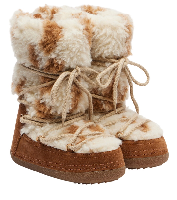 Photo: Inuikii Teddy High suede and teddy snow boots