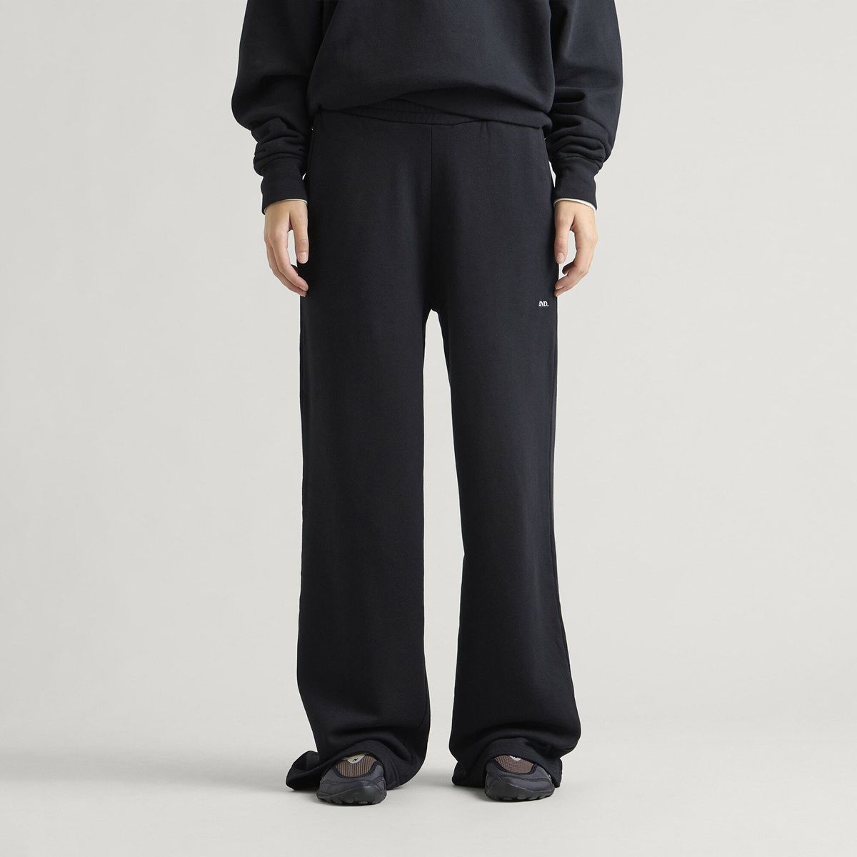 END. Signature Sweatpants in Black