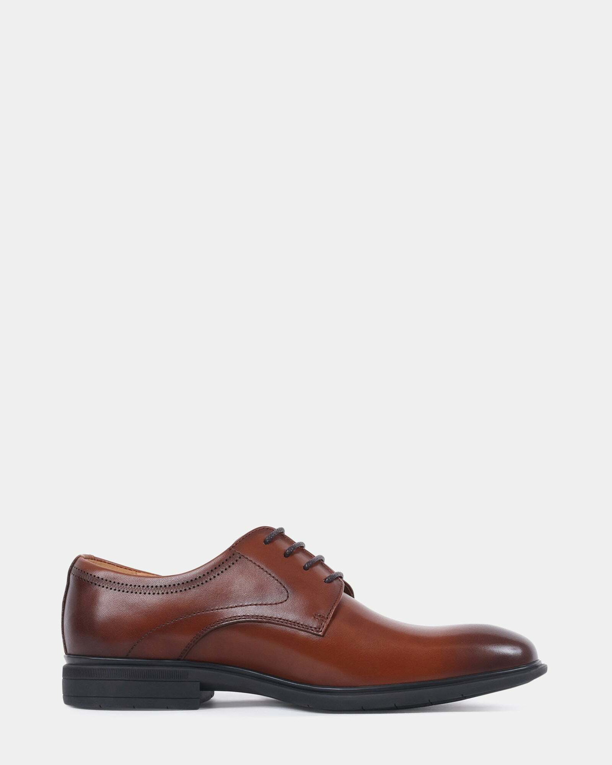 Steve Madden Fischer Dress Shoes in Tan