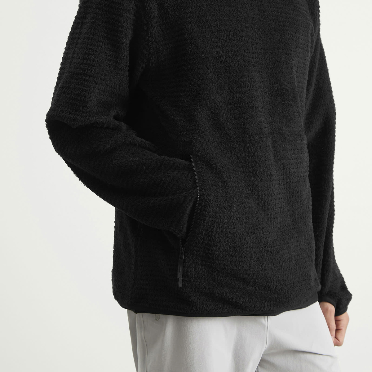 Snow Peak Men's Thermo Control Pullover in Black