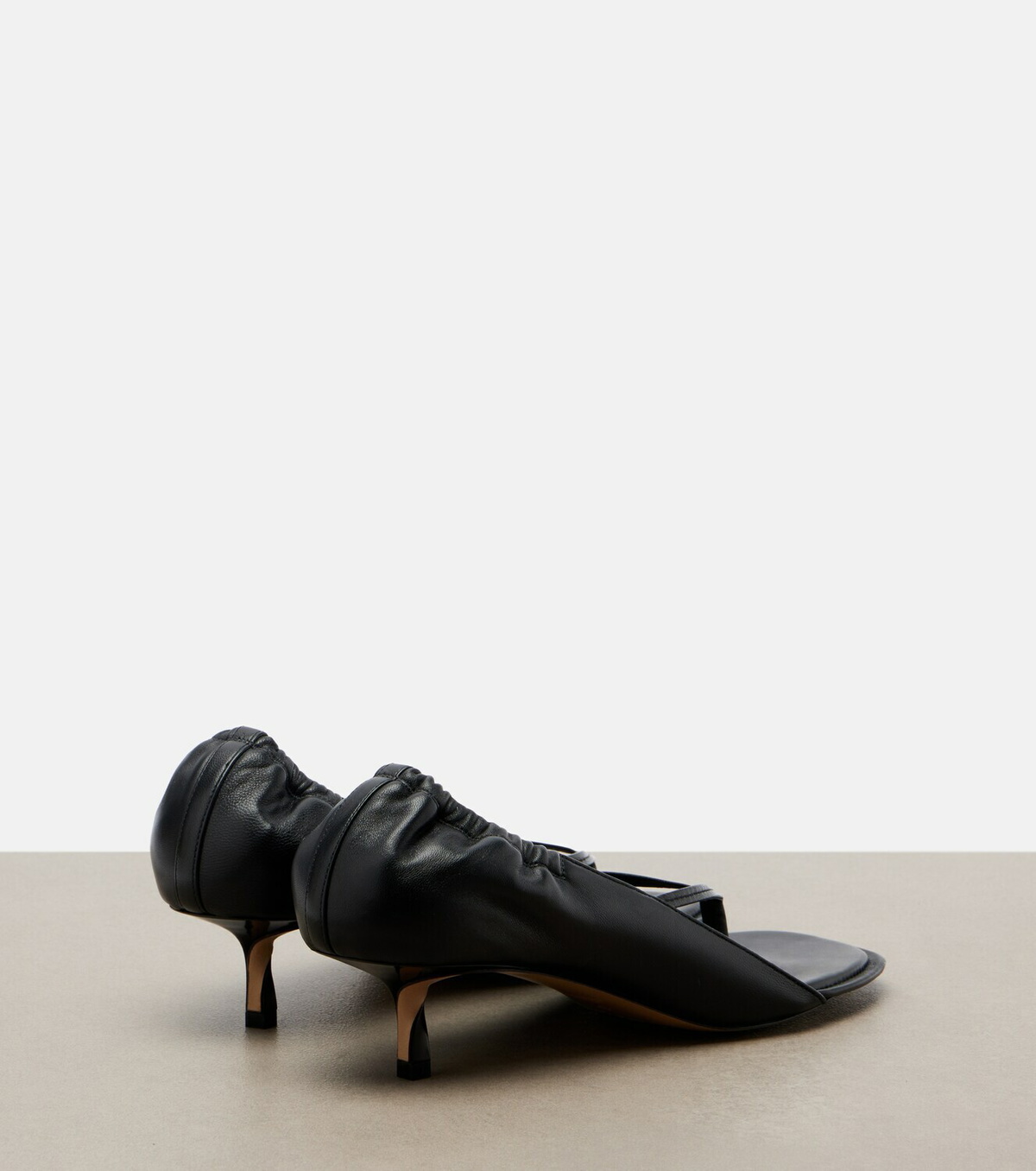 Jacquemus Leather thong sandals