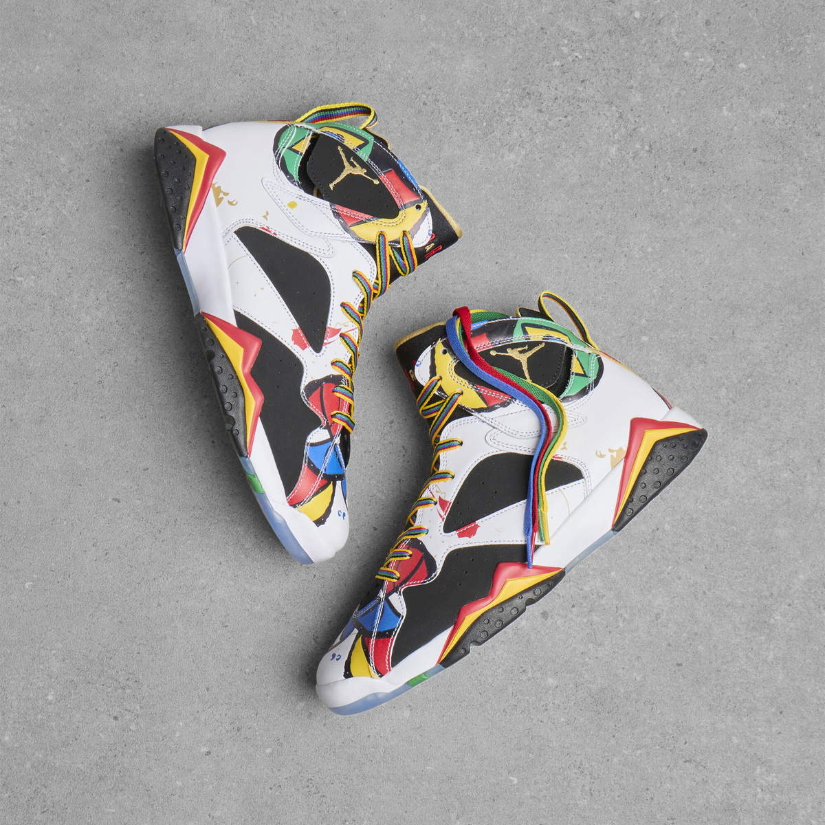 Air Jordan Men's 7 Retro Bb Sneaker in White/Multi Colour