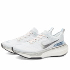 Nike Running Nike Invincible 3 Sneaker in Dust/Grey/Psychic Blue