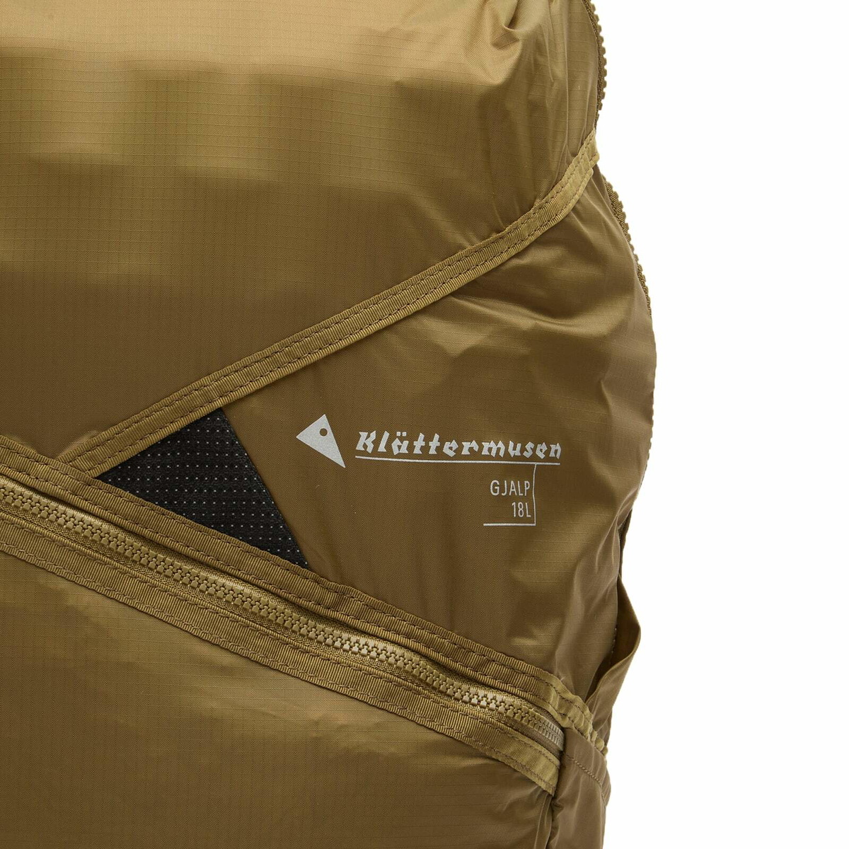 Klättermusen Gjalp Backpack 18L in Olive 