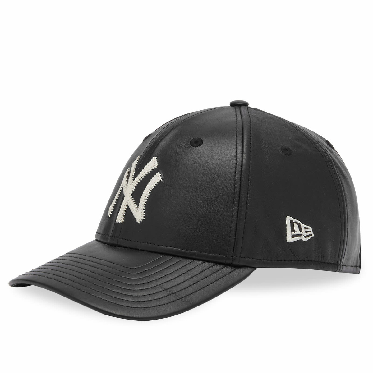 New Era New York Yankees Leather 9Forty Adjustable Cap in Black 