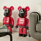 Medicom Be@rbrick Squid Game Guard △ in 1000%/Red