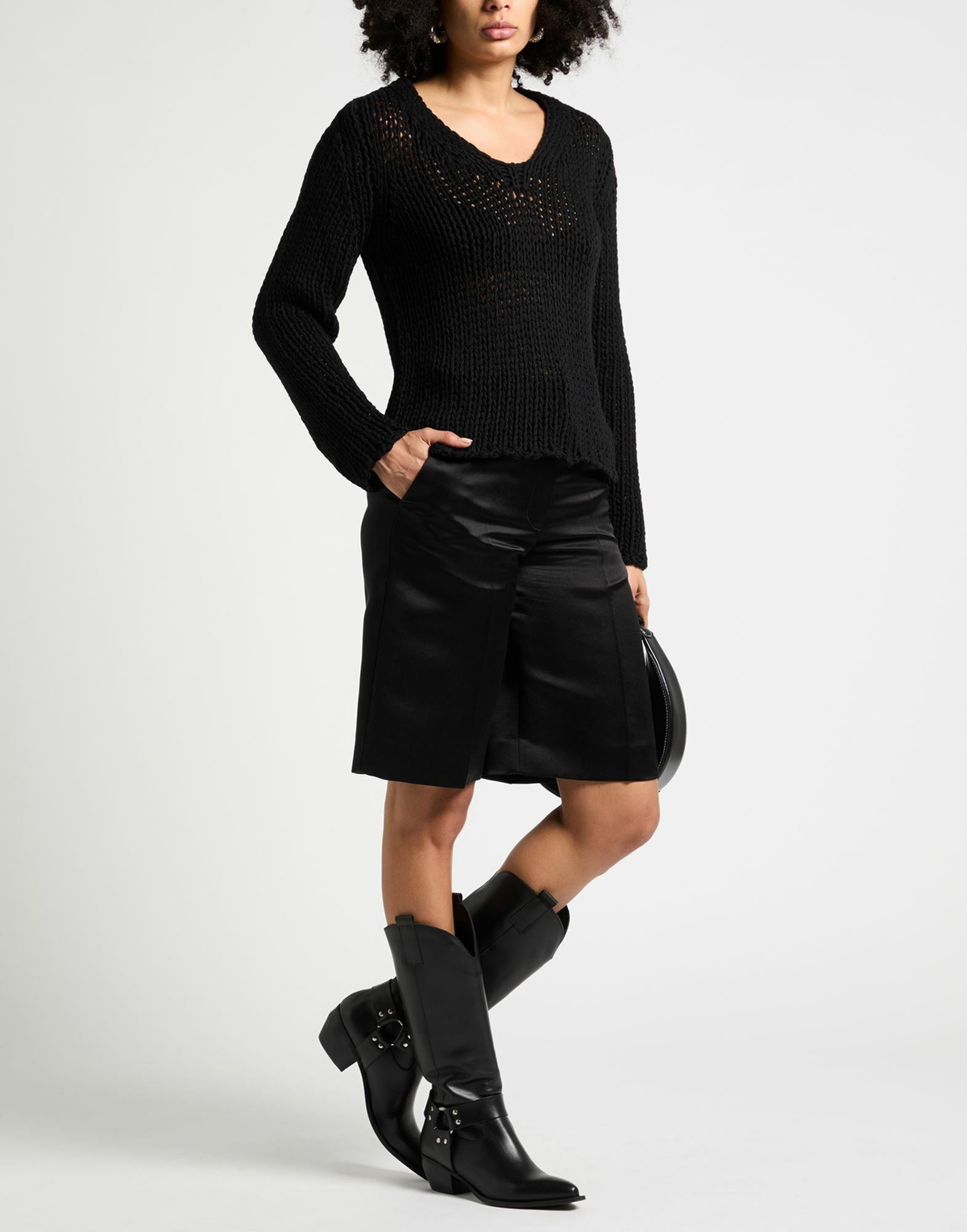 Sapio Womens Sweater in Black