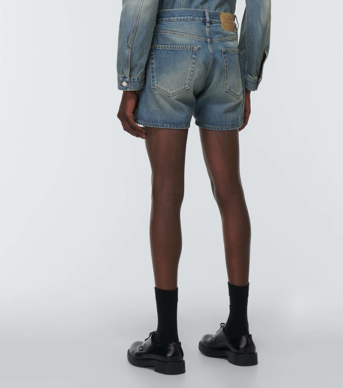 デニム・ジーパン PRADA Women Shorts  Burmudas GFP515SOOO148J F0557 BLACK Bla Black Barrel Leg Jeans | PRADA