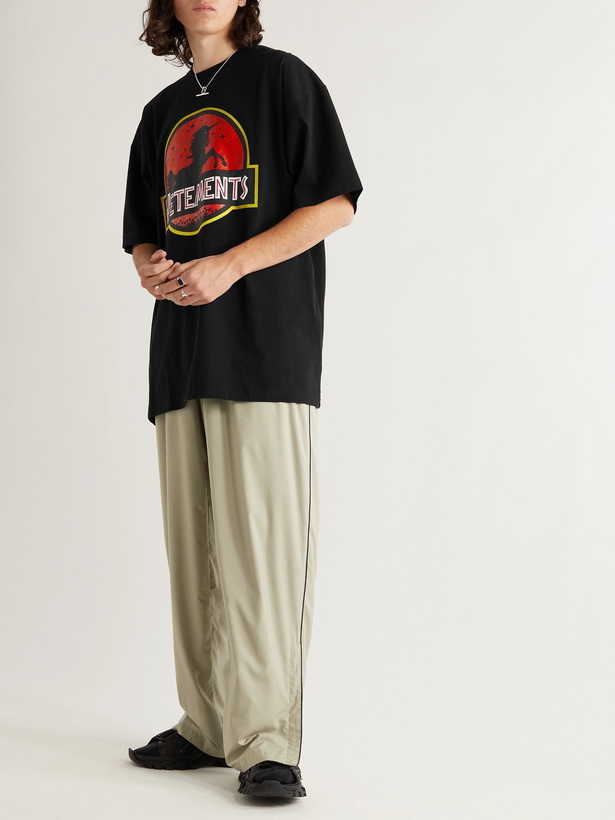 Photo: VETEMENTS - Oversized Logo-Embroidered Printed Cotton-Jersey T-Shirt - Black