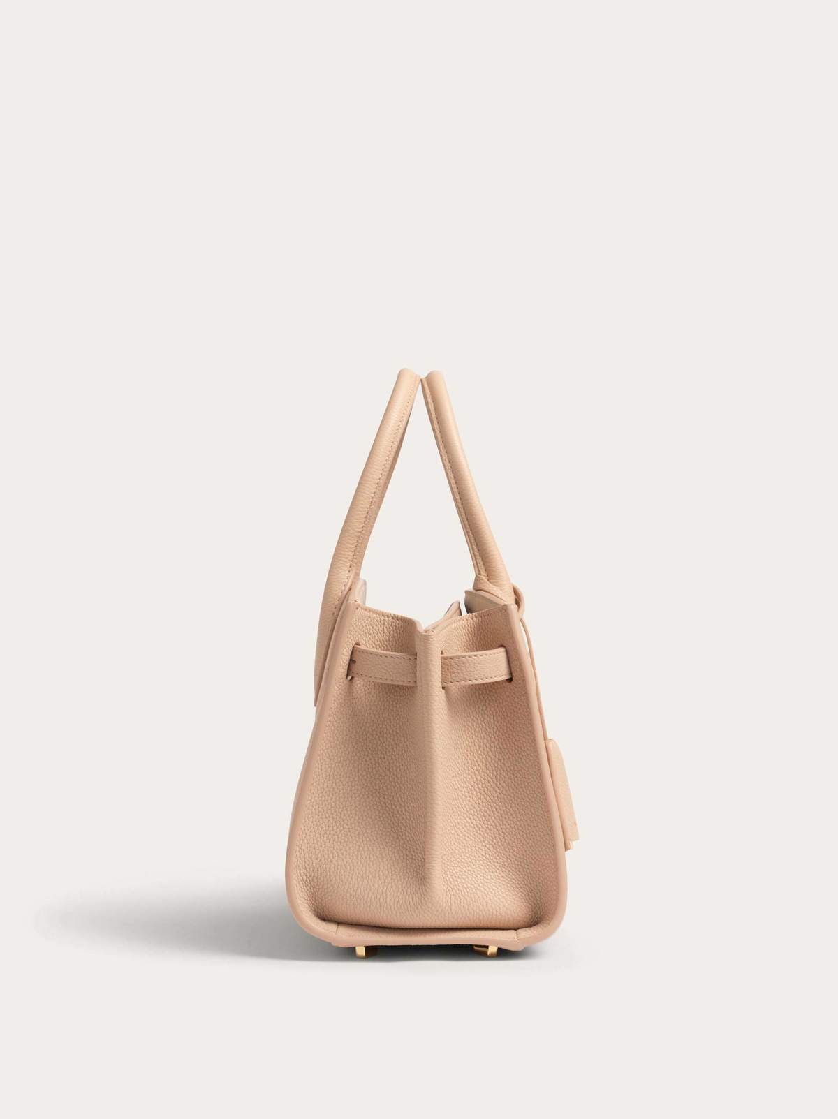 Ferragamo Womens New Ferragamo Studio Soft bag (M) in Pink