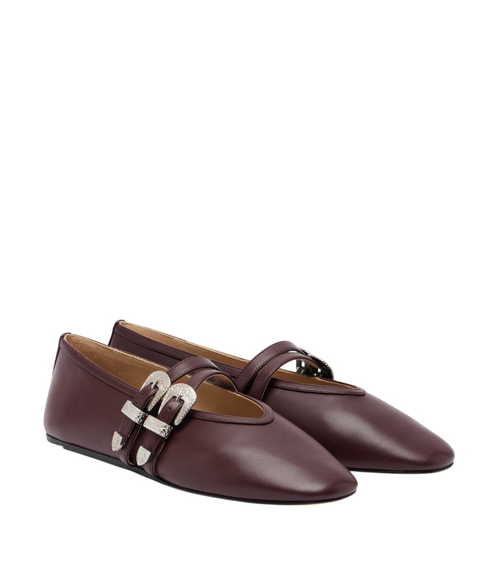 Photo: Le Monde Béryl Claudia leather Mary Jane flats