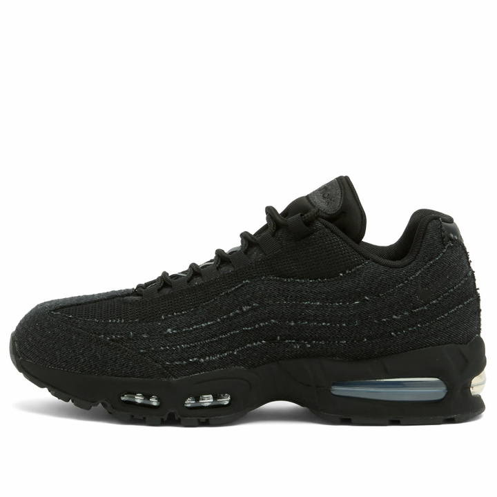 Photo: Nike x Levi's Air Max 95 Sneaker in Black/Red/White