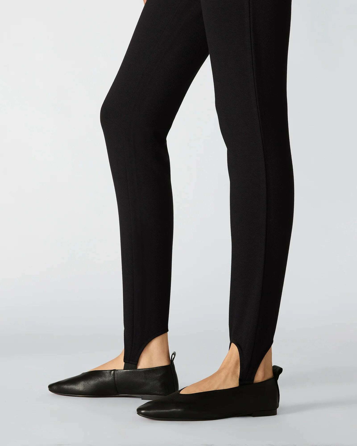 Steve Madden Swanky Flats in Black