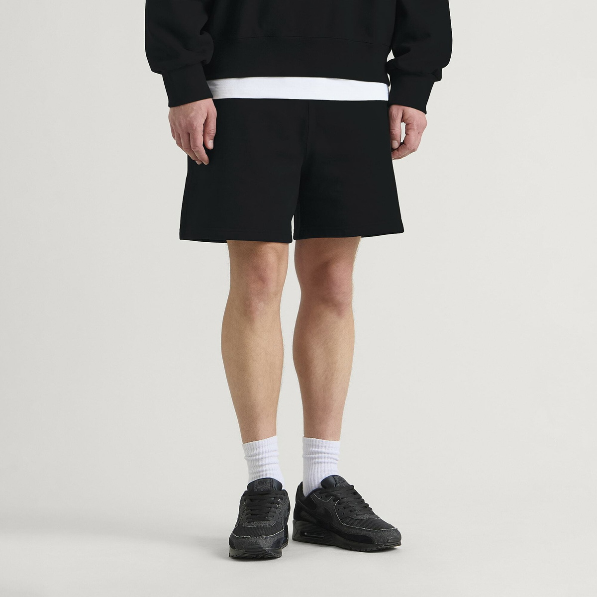 Nike Men's 560 Fleece Short in Black