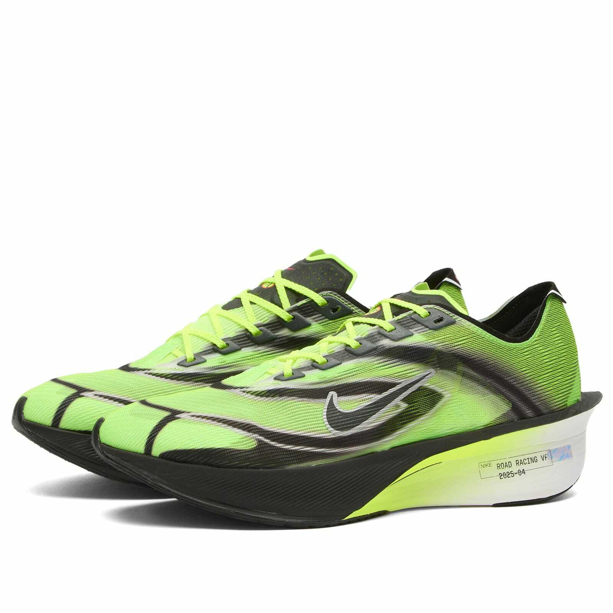 Nike Vaporfly 4 Sneaker in Black/Volt/White
