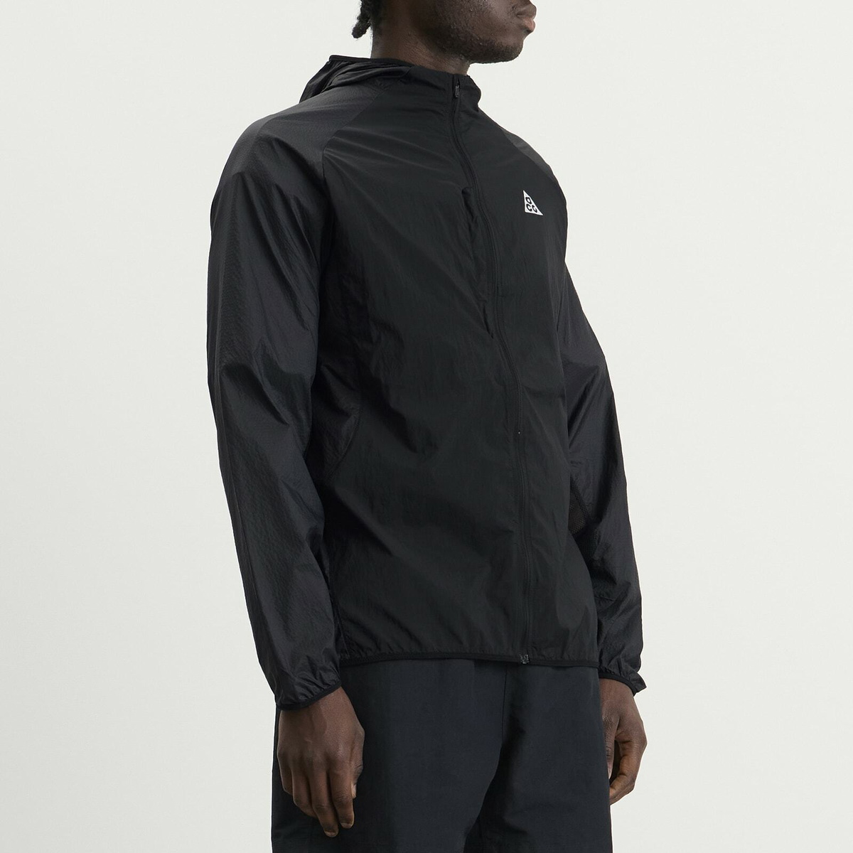 Nike Men's ACG Aireez Jacket in Black/Summit White