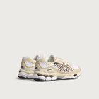 Asics GEL-NYC Sneaker in White/Roasted Coffee