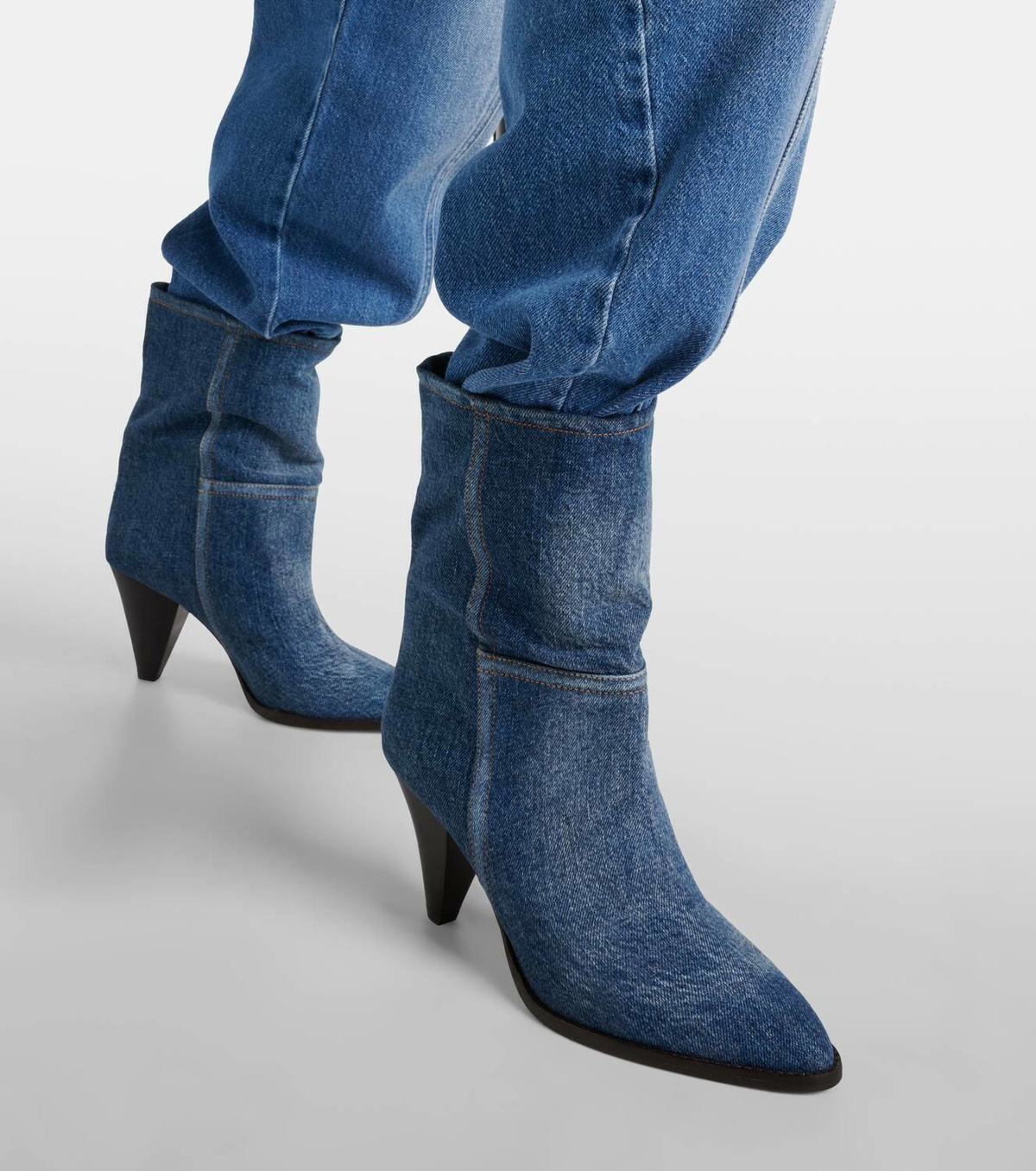 【送料&関税込】Isabel Marant Rouxa Ankle Boots Rouxa suede ankle boots in blue - Isabel Marant | Mytheresa